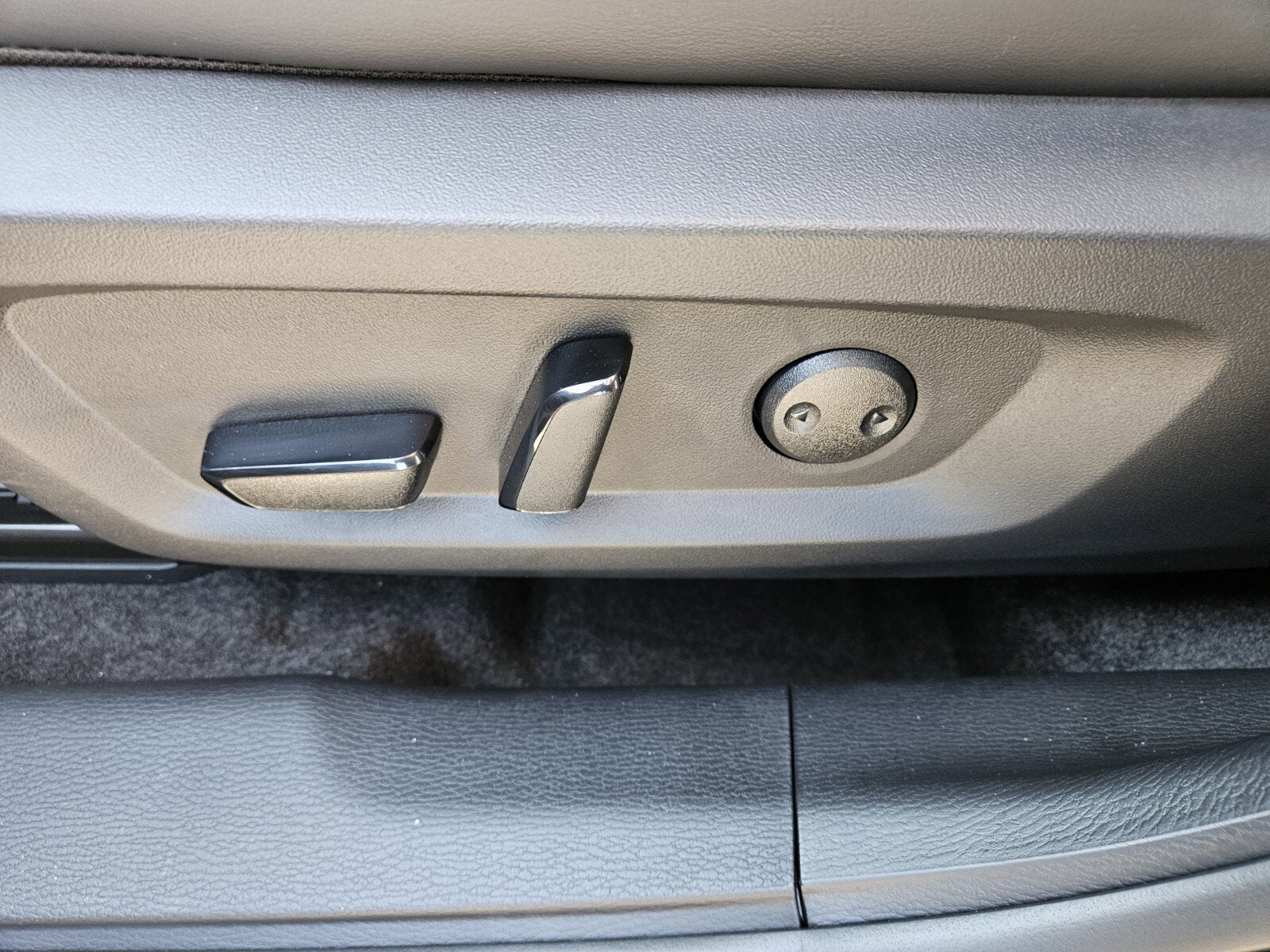 2026 Mitsubishi Outlander Base