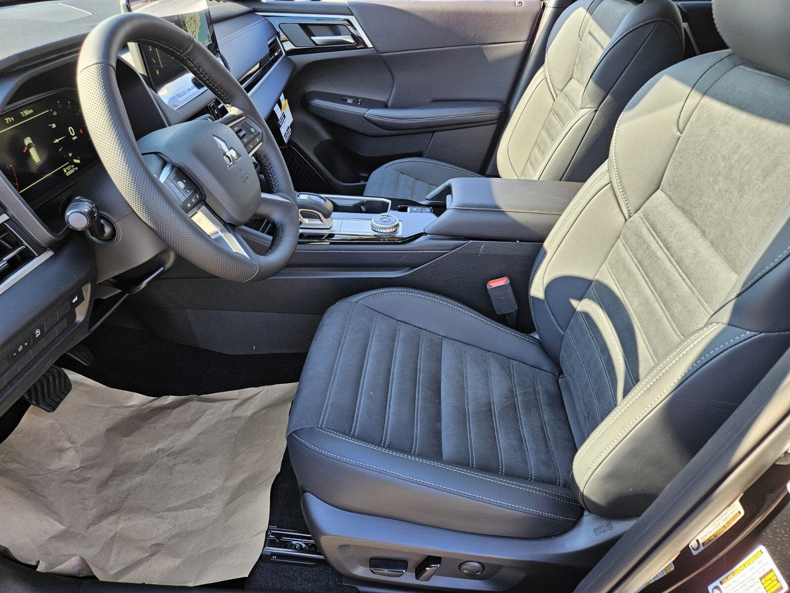 2026 Mitsubishi Outlander Base