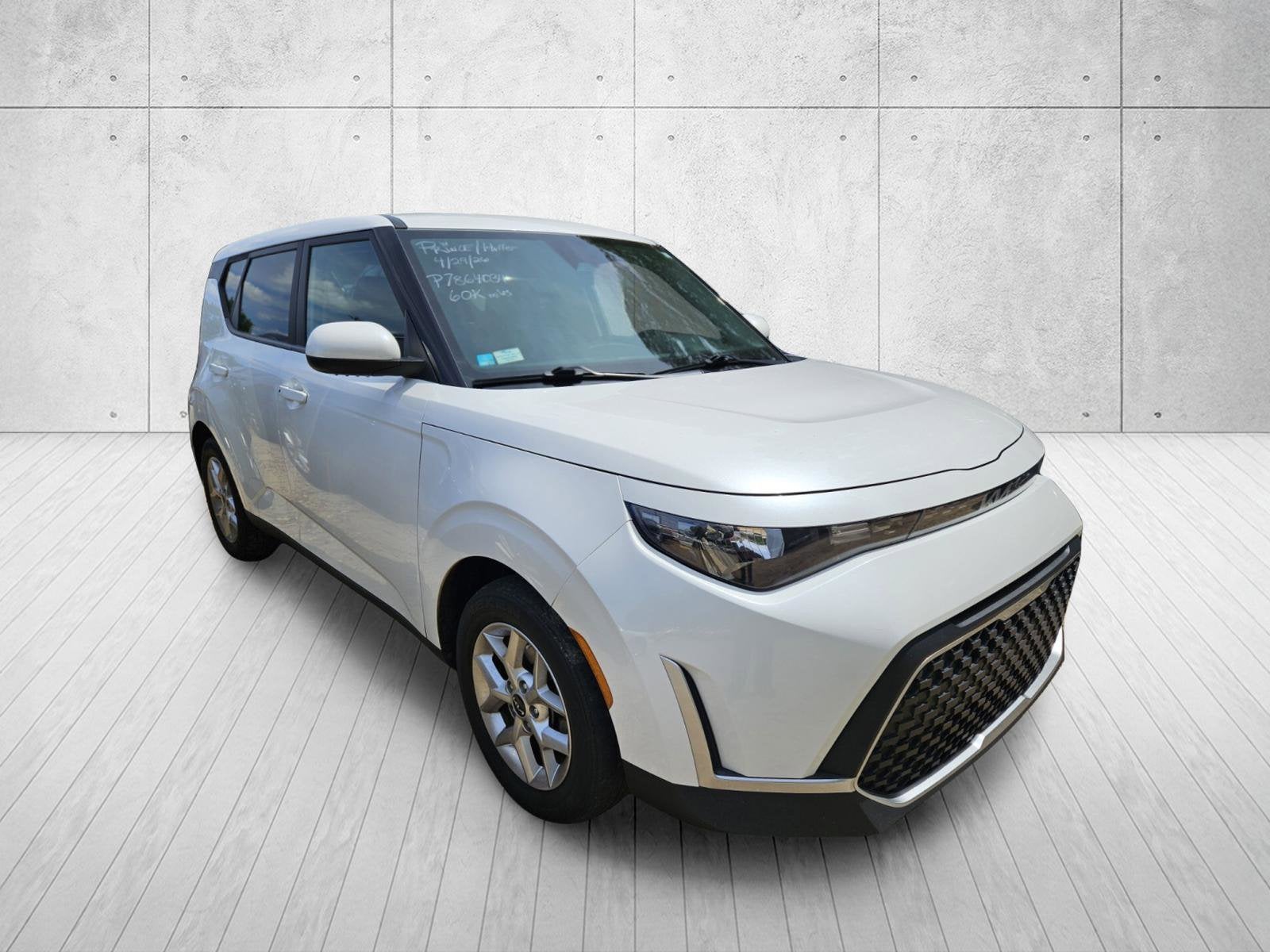 2023 Kia Soul 2.0L S IVT's photo