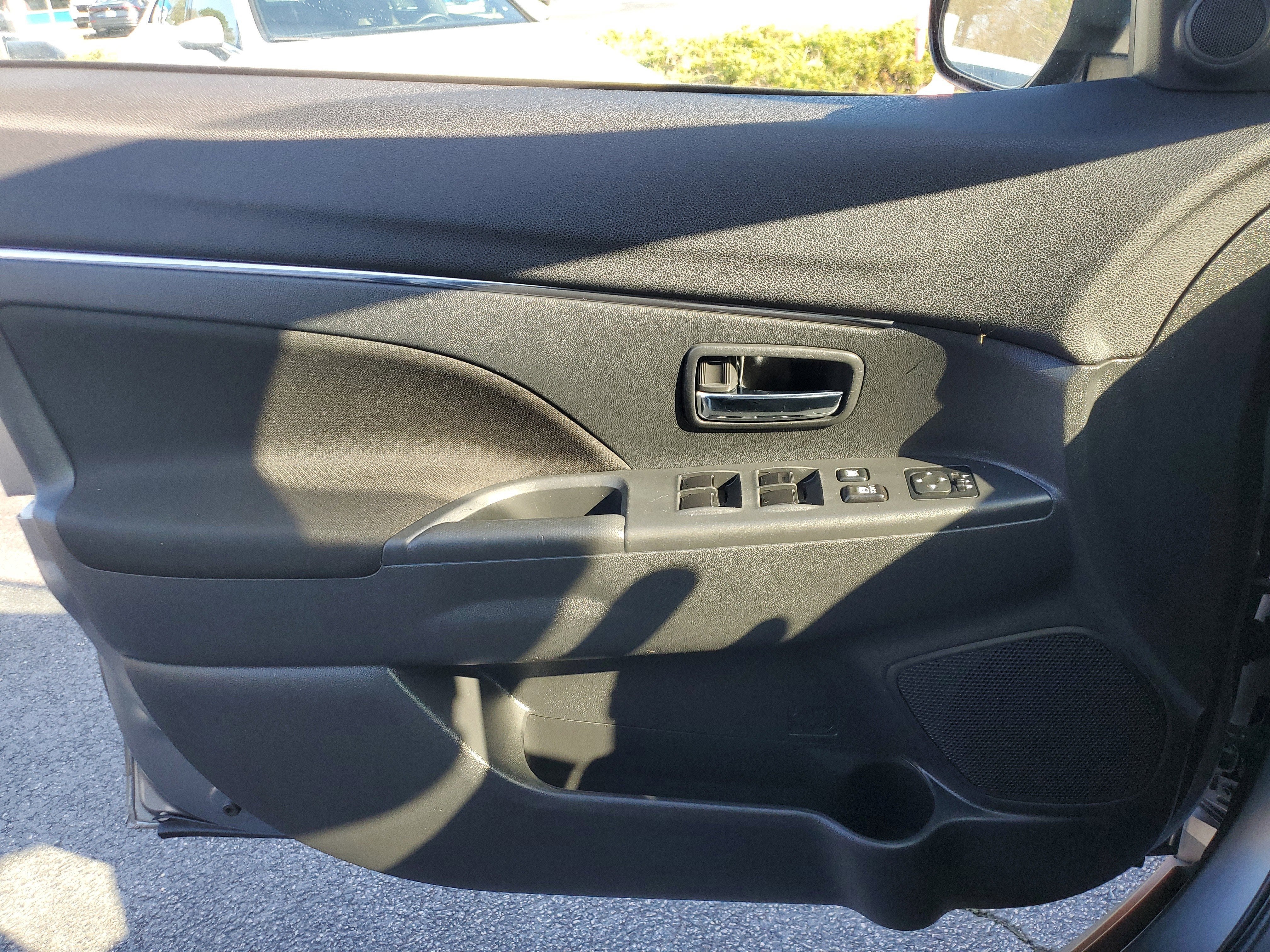 2022 Mitsubishi Outlander Sport S