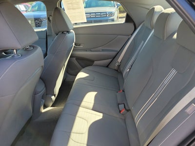 2025 Hyundai Elantra SEL Sport