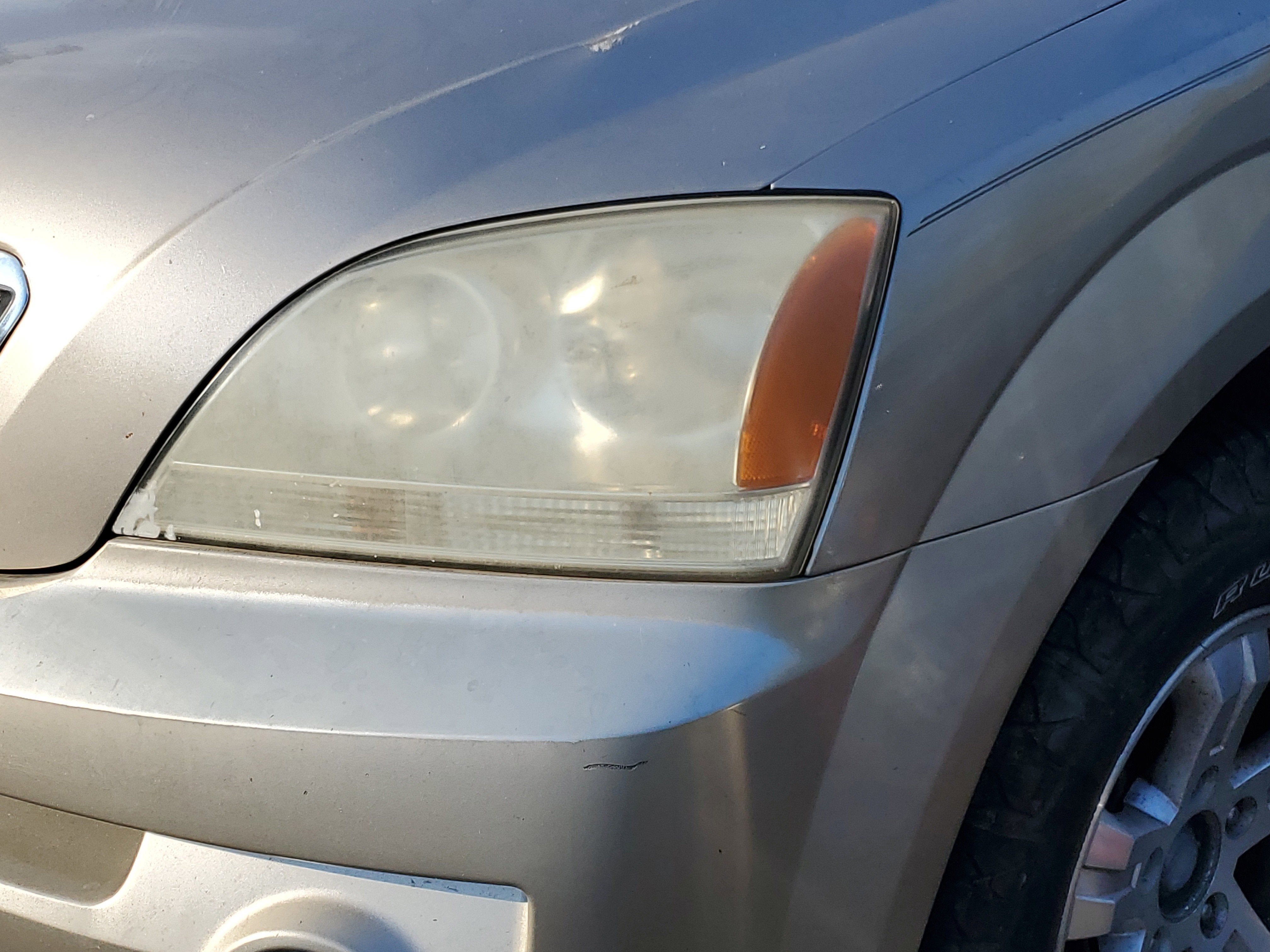 2005 Kia Sorento Base