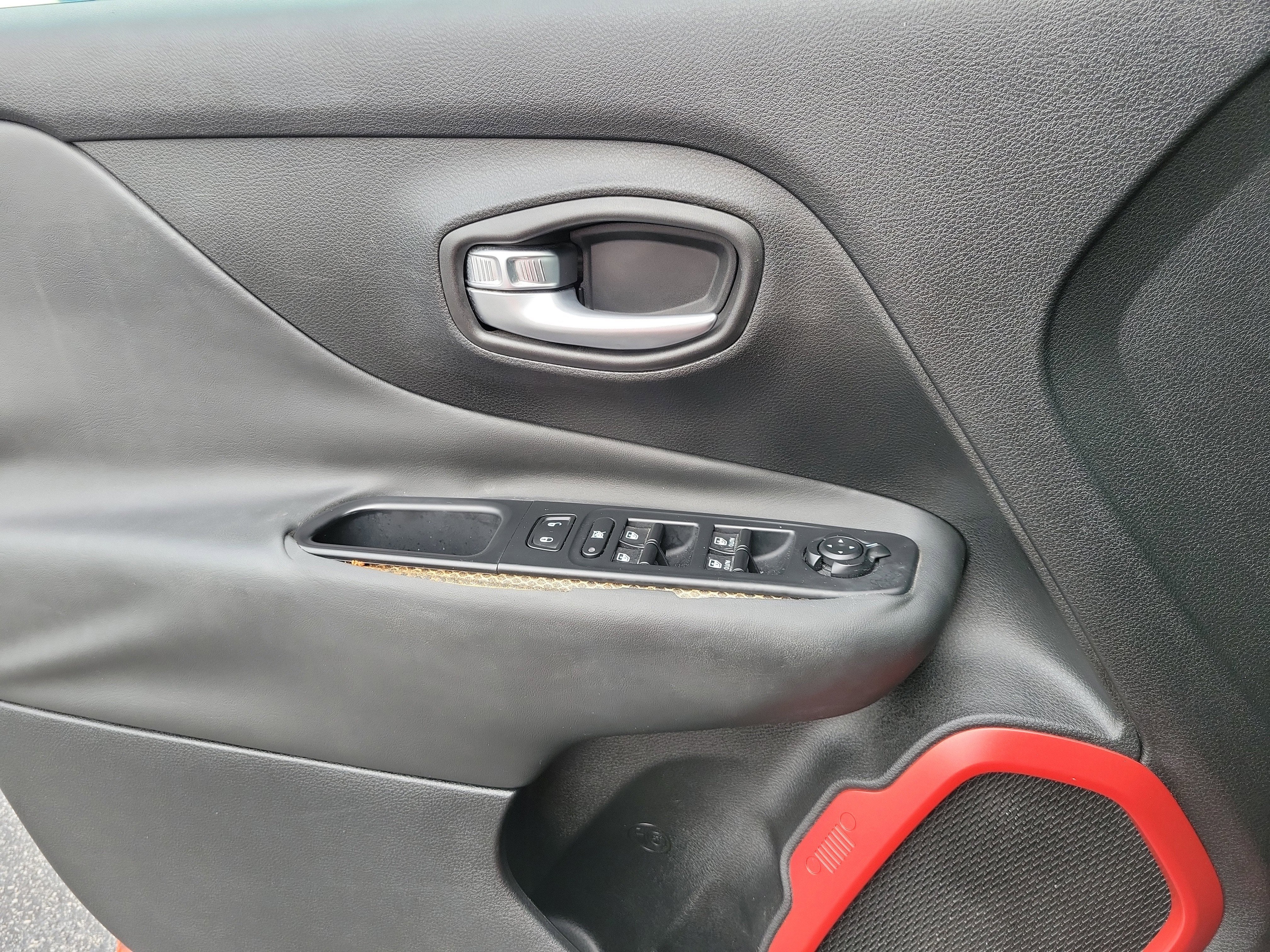 2015 Jeep Renegade Trailhawk