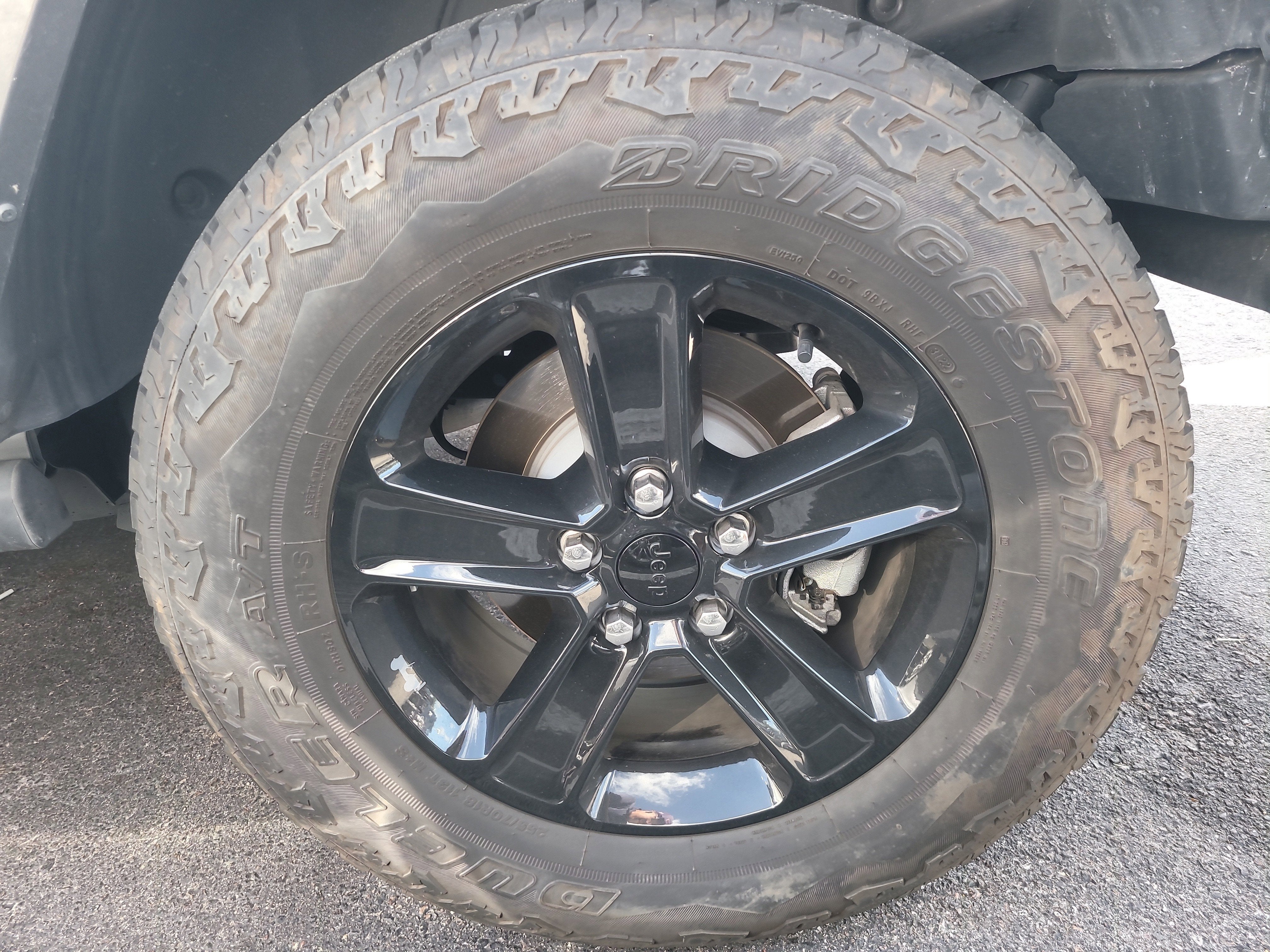 2023 Jeep Wrangler Sahara Altitude