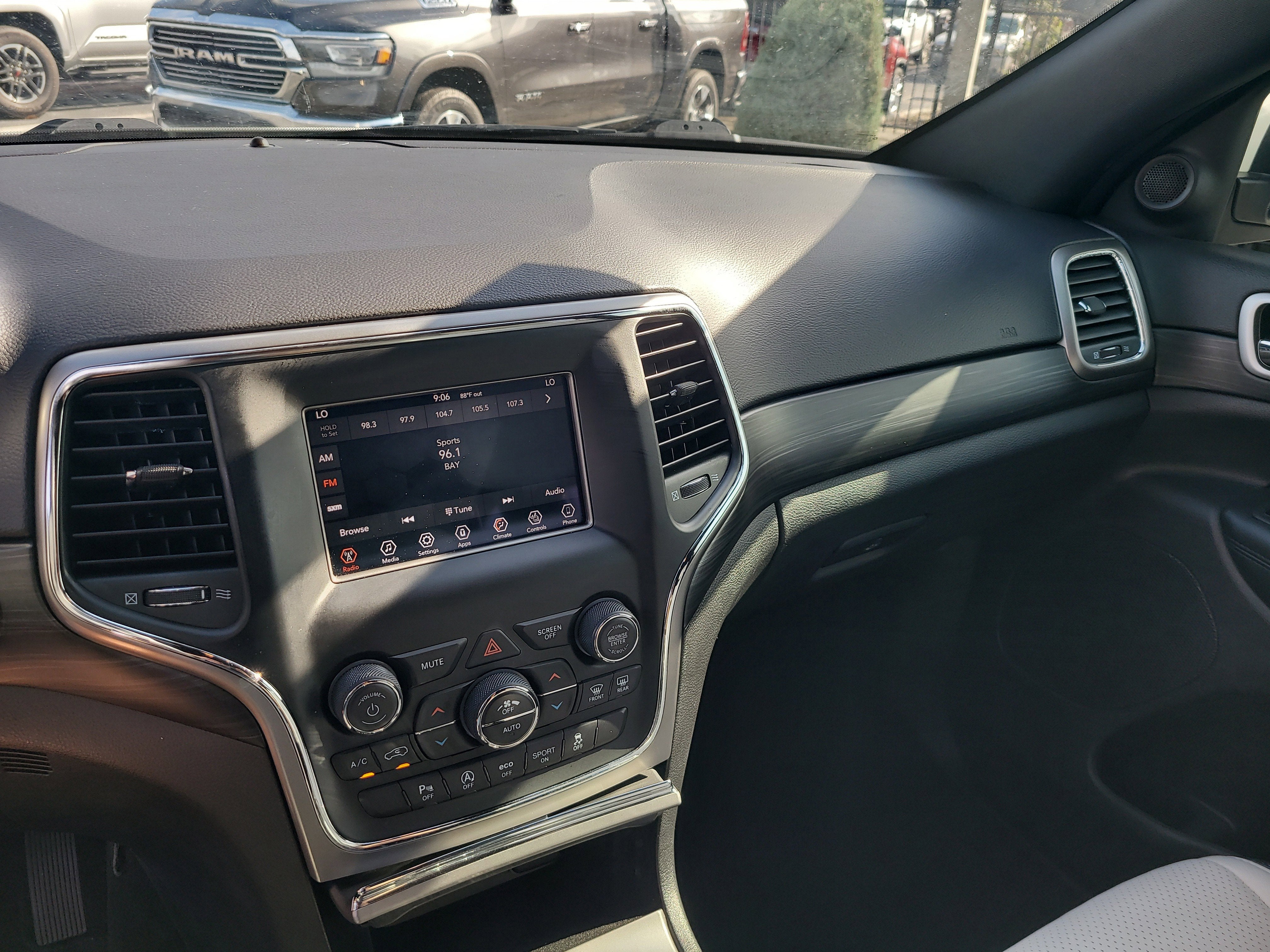 2021 Jeep Grand Cherokee Laredo E
