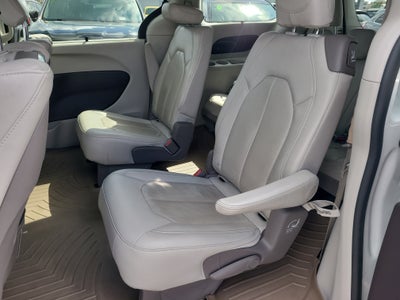 2020 Chrysler Pacifica Touring L Plus