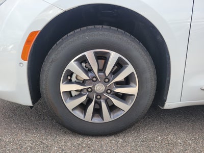 2020 Chrysler Pacifica Touring L Plus