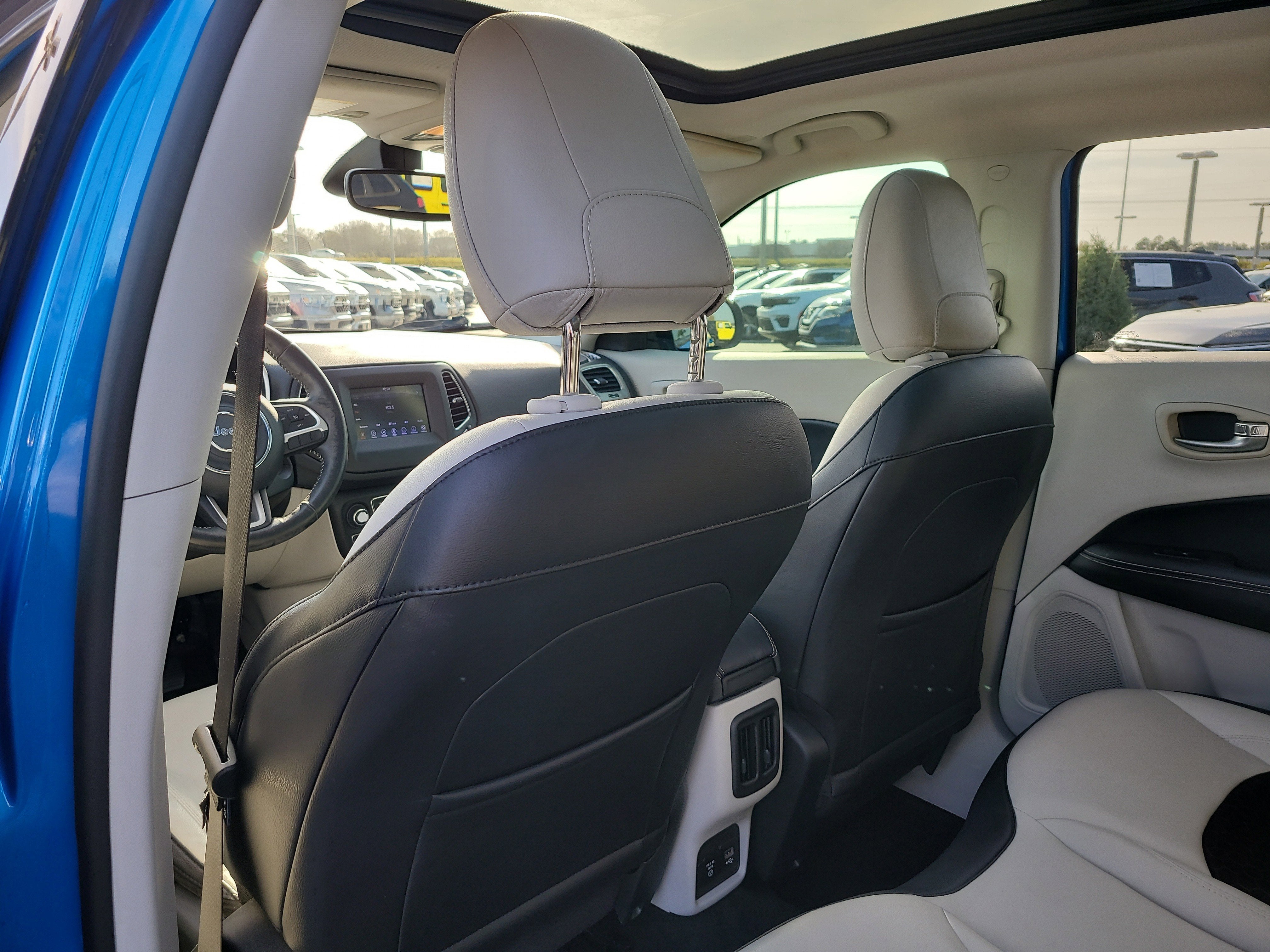 2019 Jeep Compass Latitude with Sun/Wheel Pkg