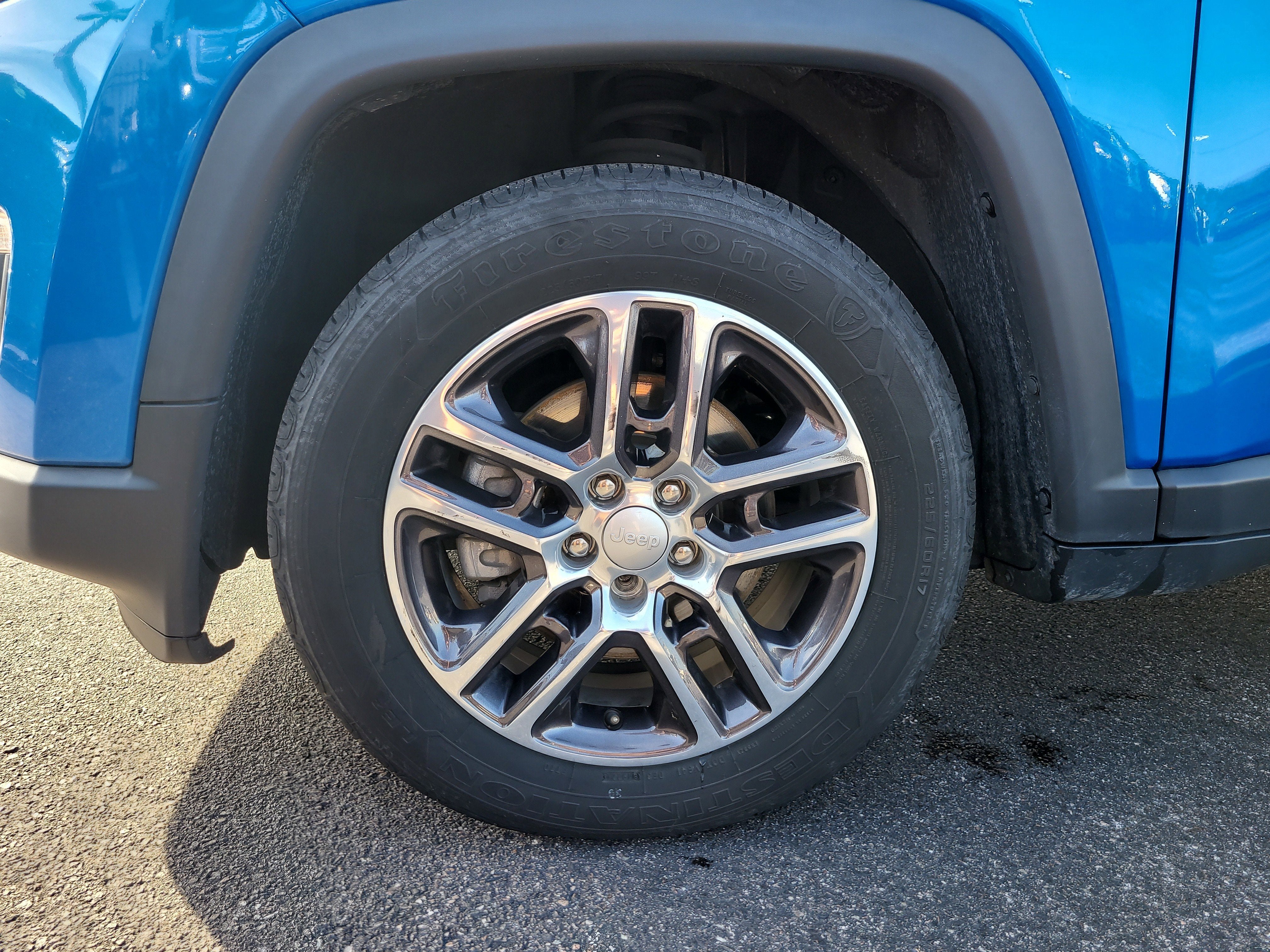 2019 Jeep Compass Latitude with Sun/Wheel Pkg