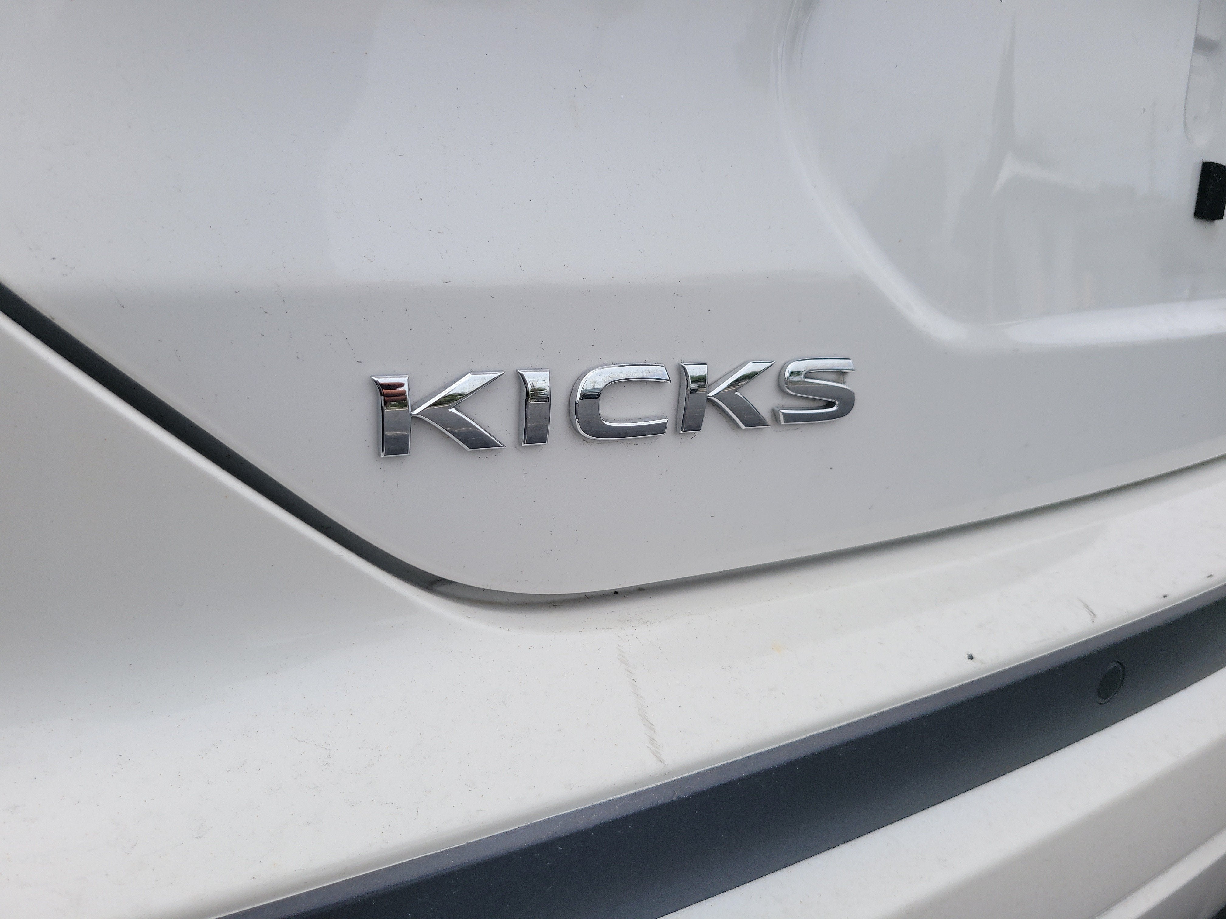 2023 Nissan Kicks SV