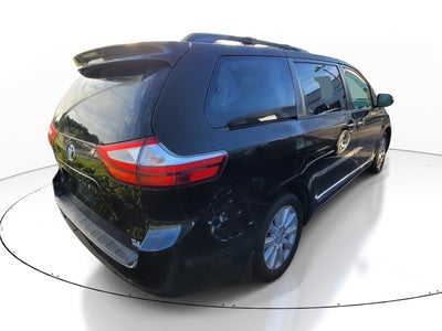 2017 Toyota Sienna XLE