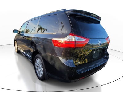 2017 Toyota Sienna XLE