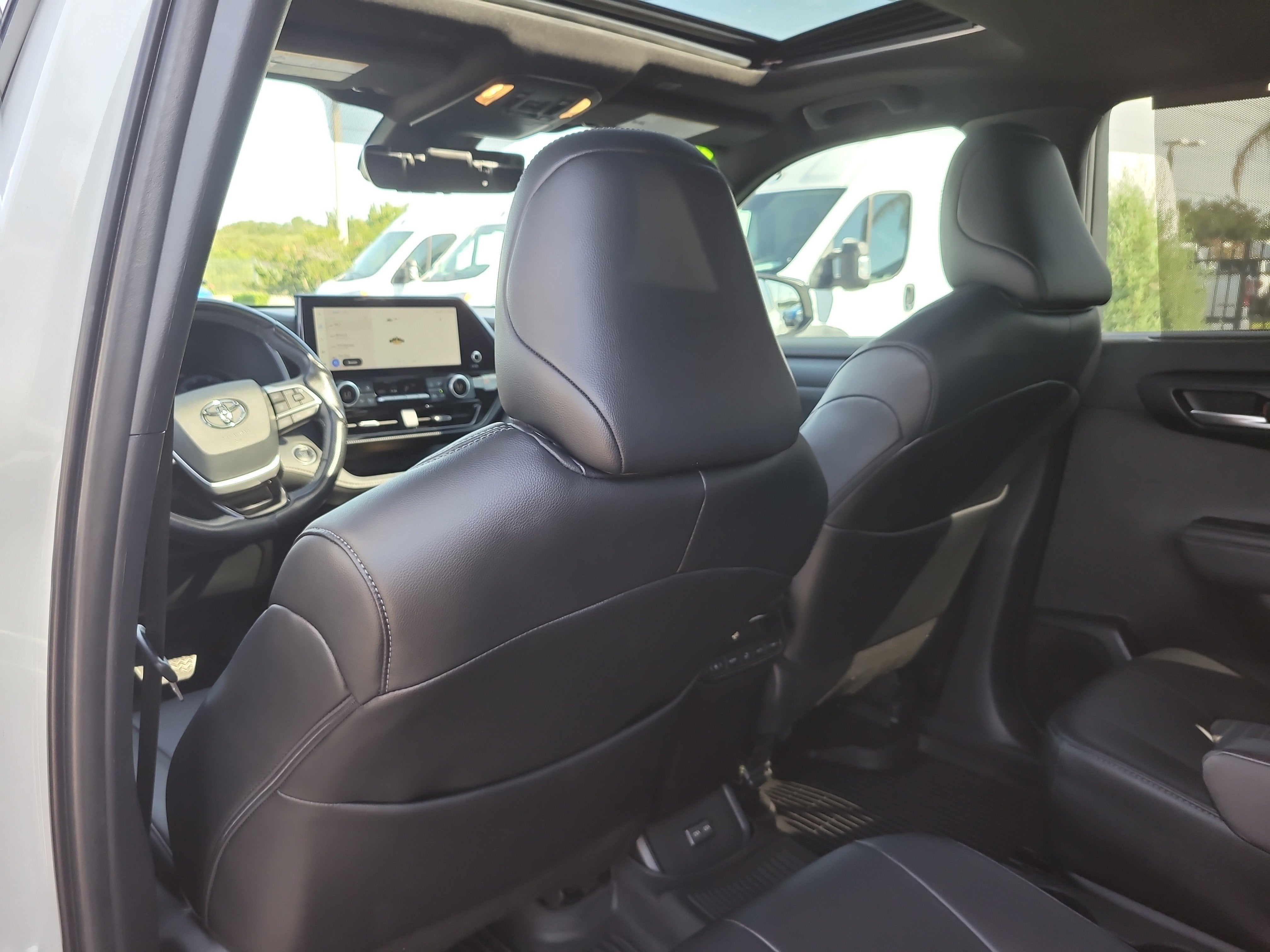 2025 Toyota Highlander LE