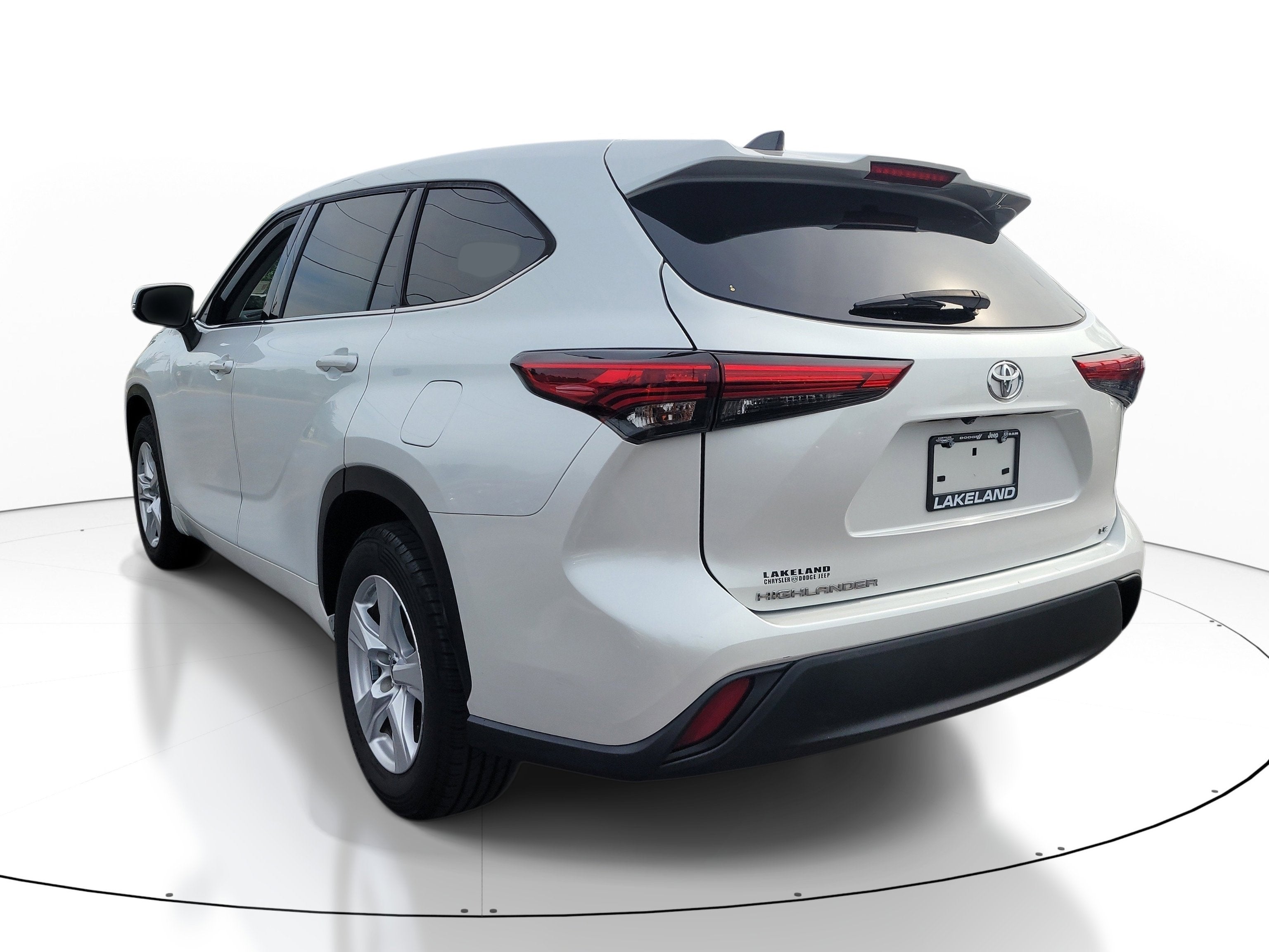 2022 Toyota Highlander LE