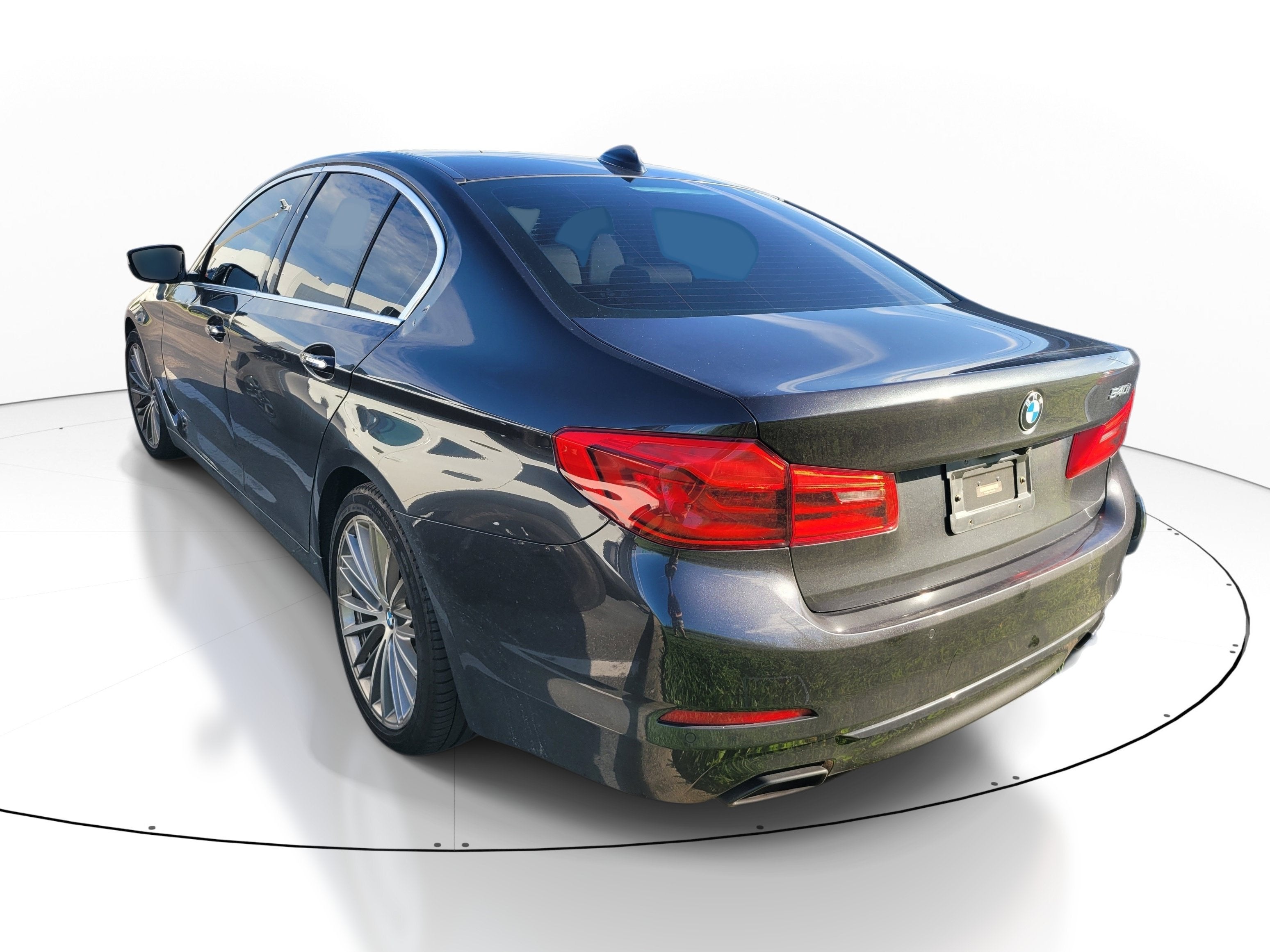 2018 BMW 5 Series 540i