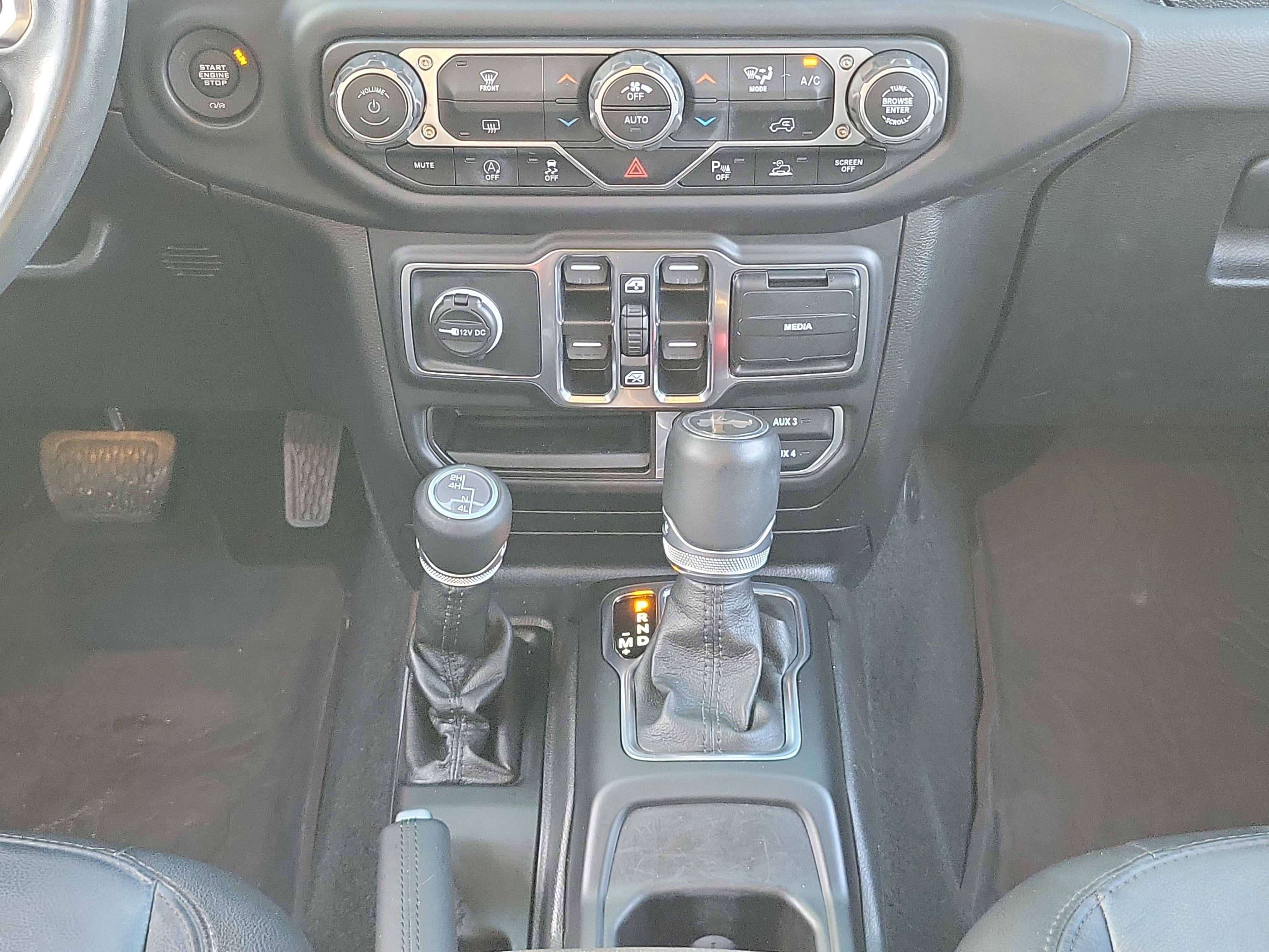 2022 Jeep Wrangler Unlimited Sahara Altitude