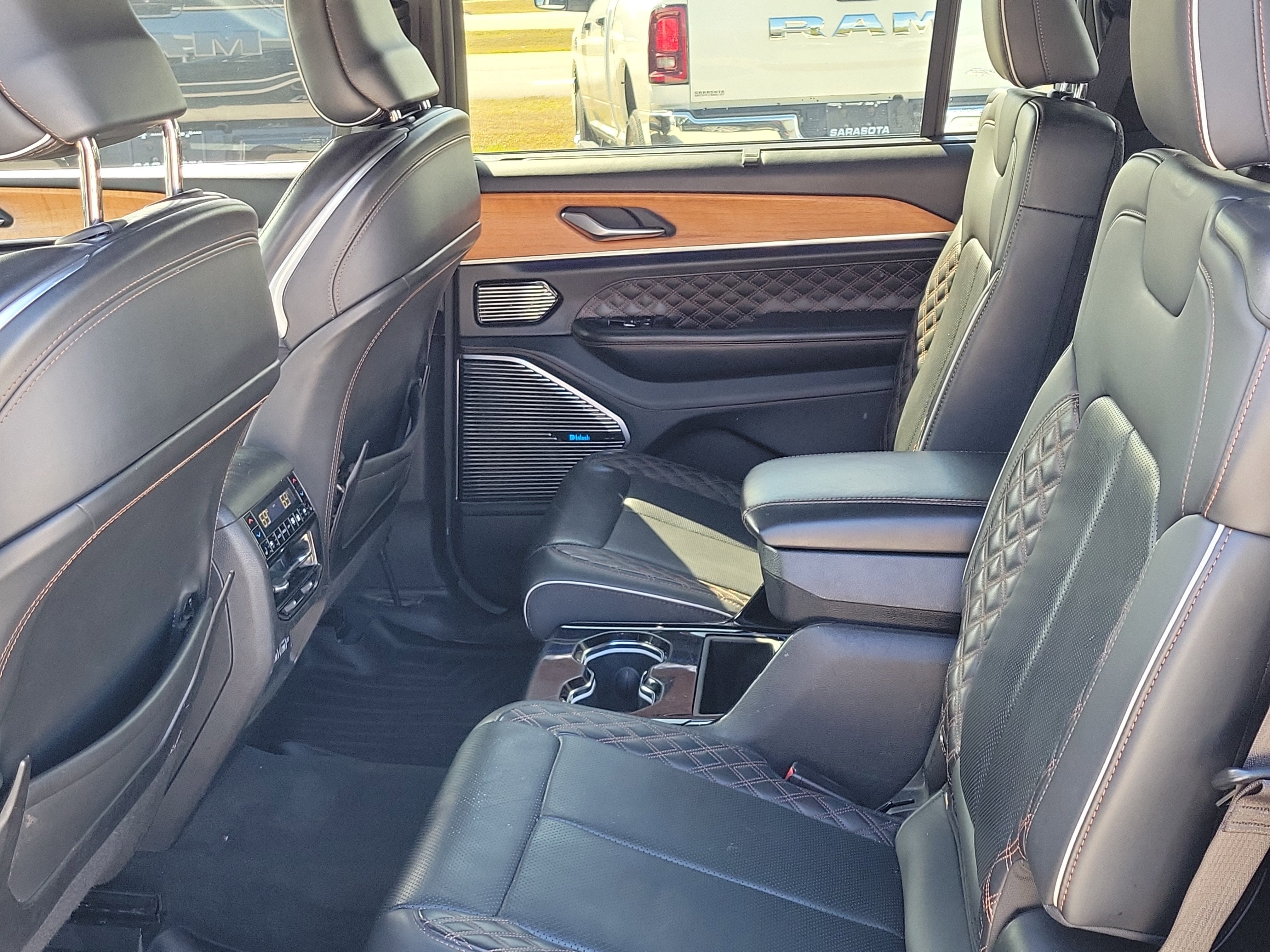 2022 Jeep Grand Cherokee L Summit Reserve