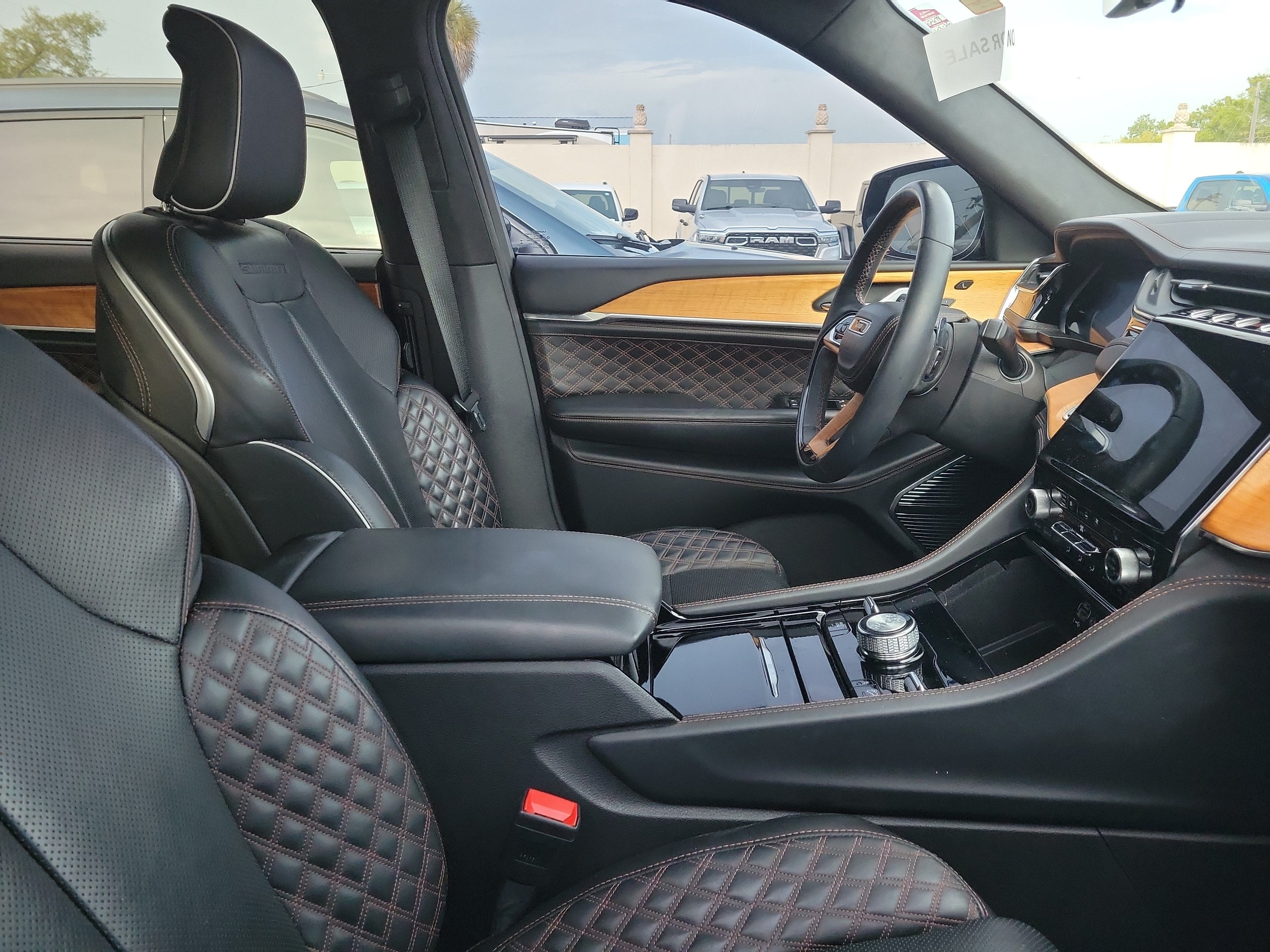 2022 Jeep Grand Cherokee L Summit Reserve
