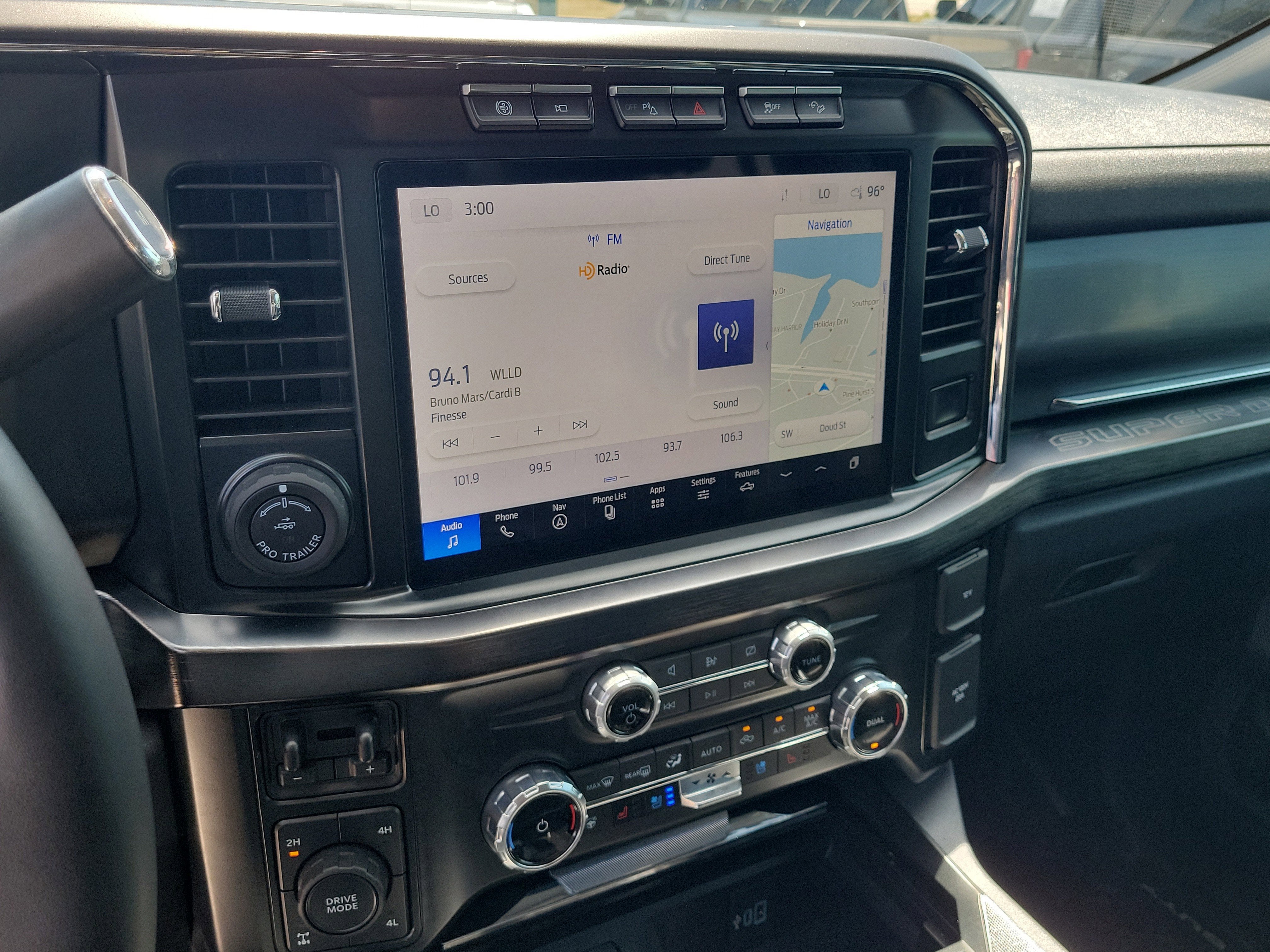 2023 Ford Super Duty F-250 SRW LARIAT