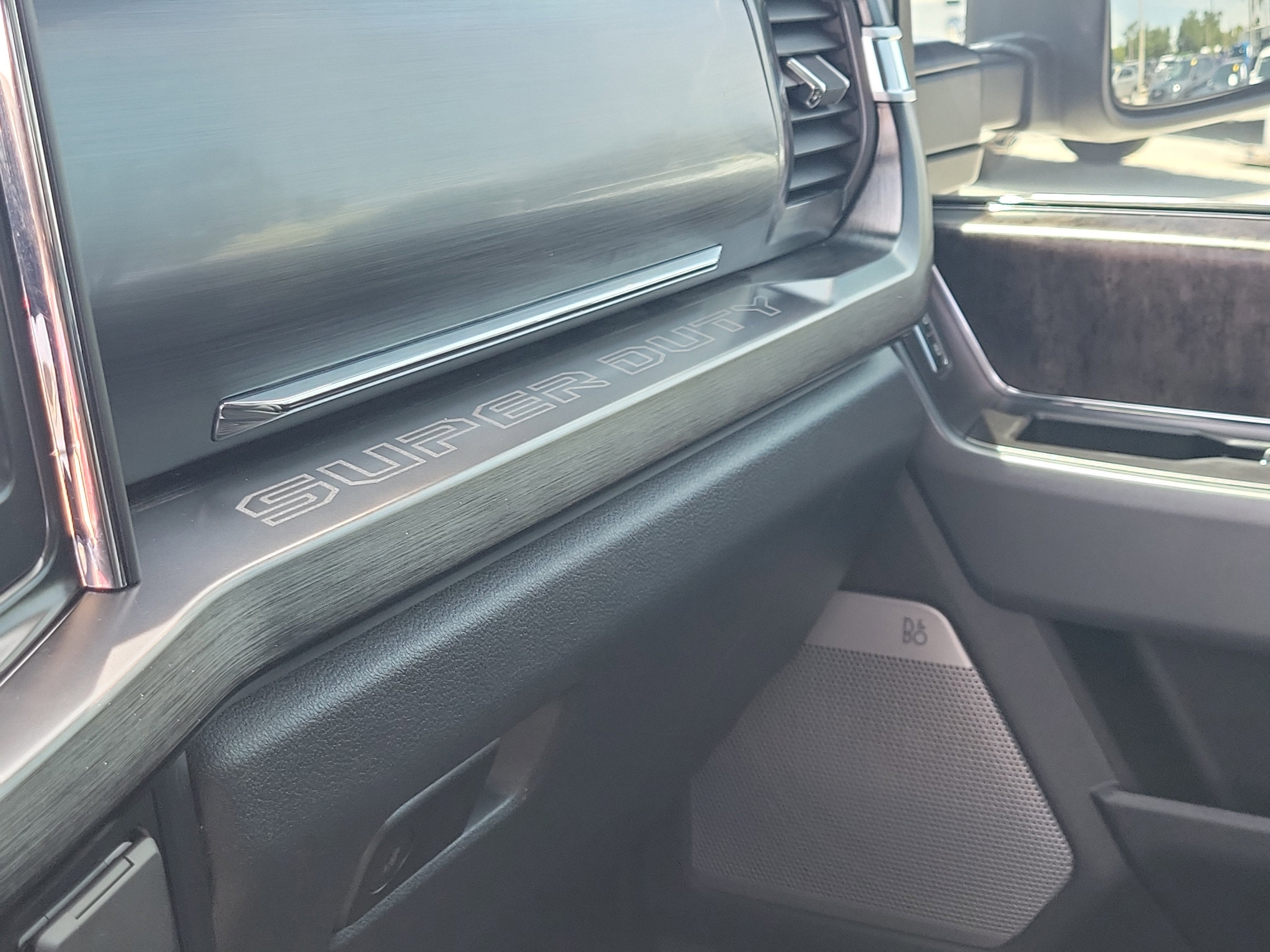 2023 Ford Super Duty F-250 SRW LARIAT