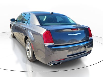 2019 Chrysler 300 Touring