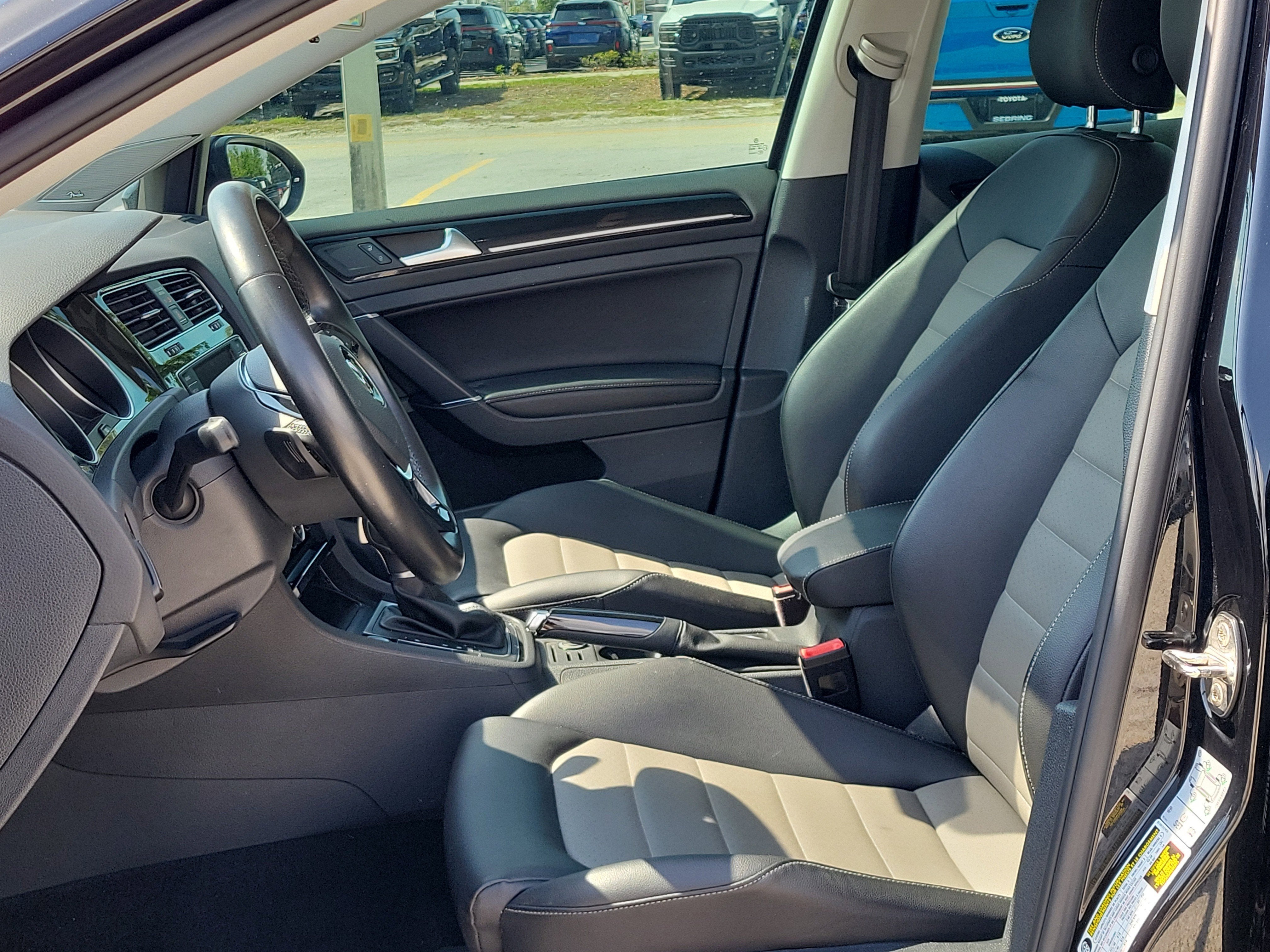 2017 Volkswagen Golf S