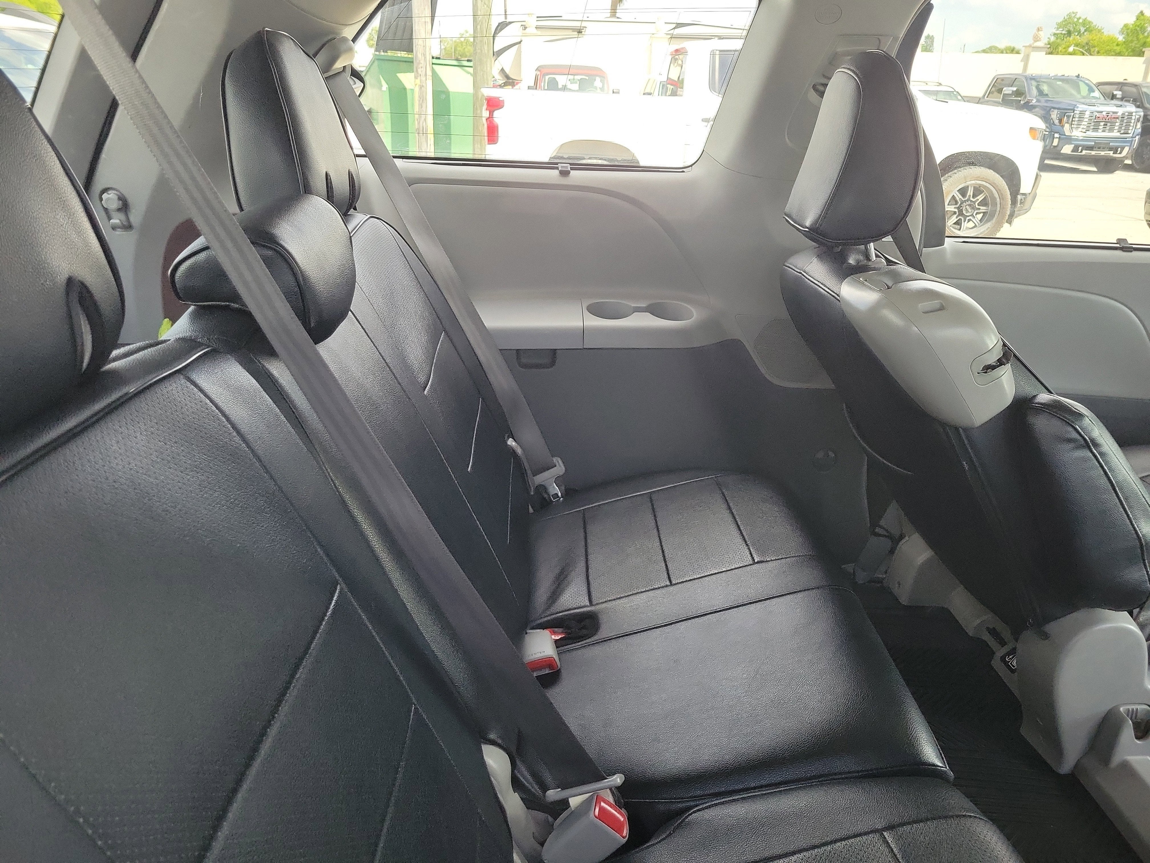 2019 Toyota Sienna LE Auto Access Seat