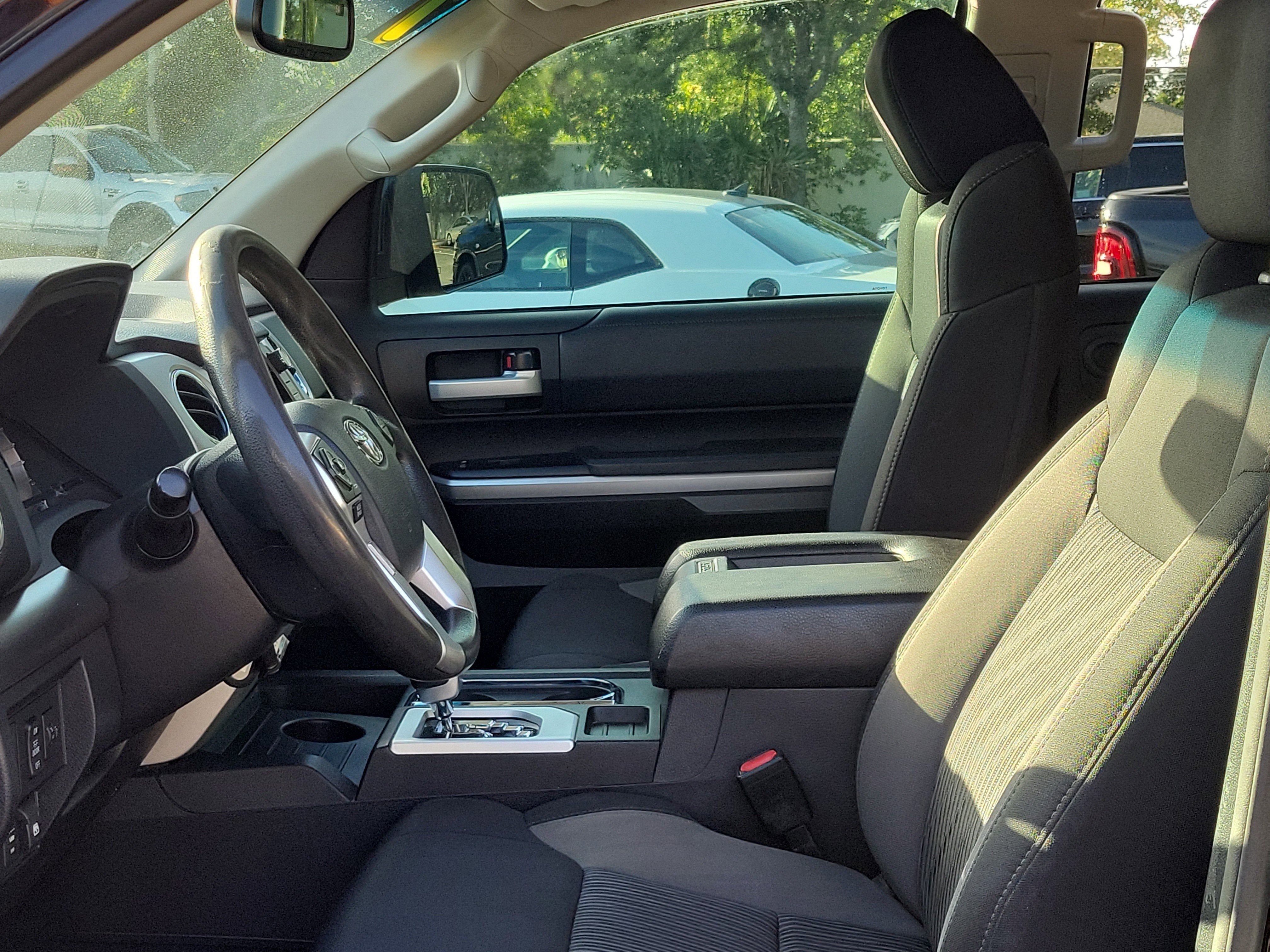 2017 Toyota Tundra 4WD SR5