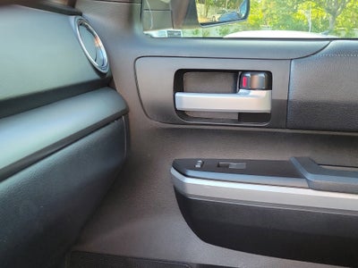 2017 Toyota Tundra 4WD SR5