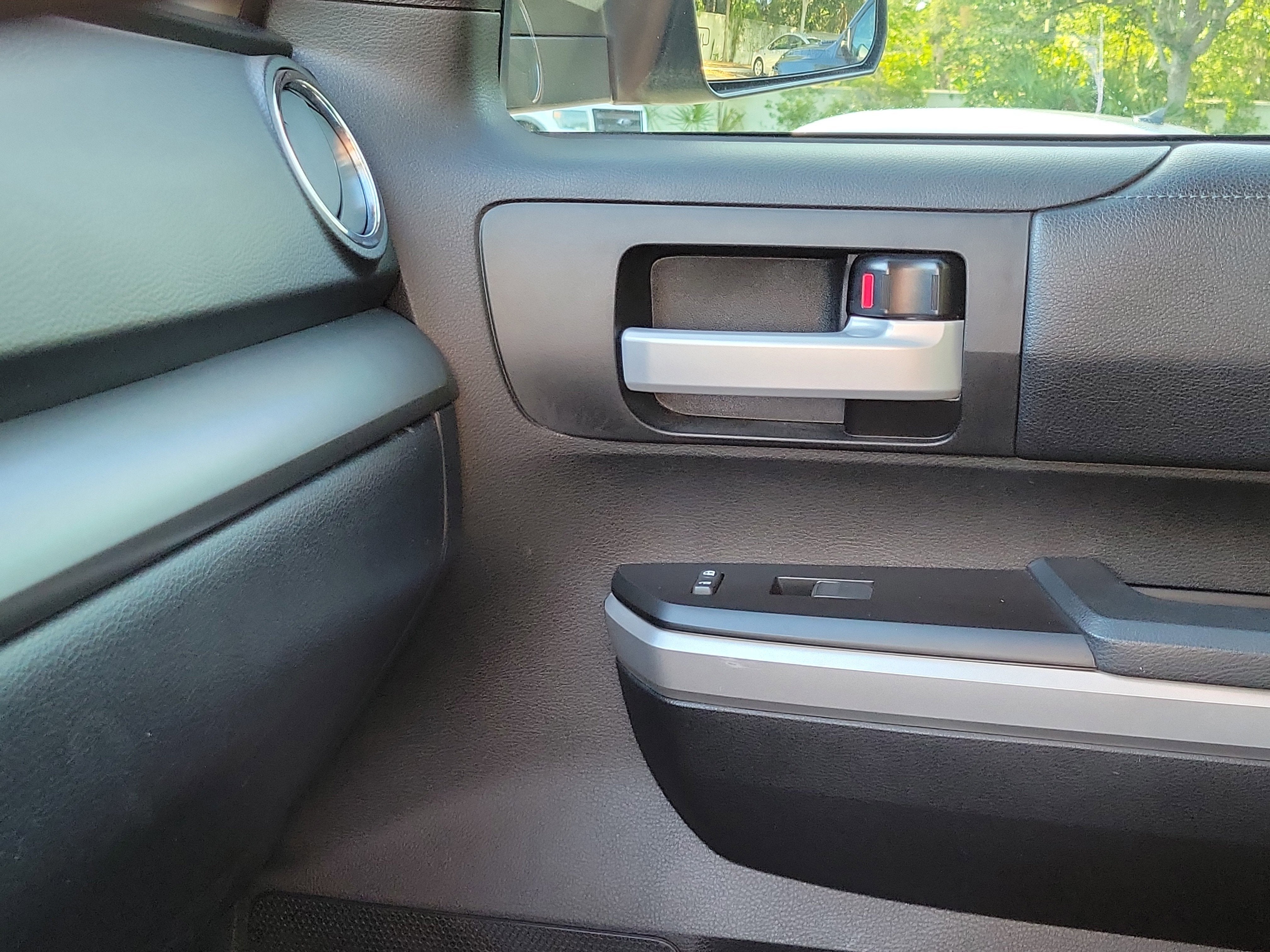 2017 Toyota Tundra 4WD SR5