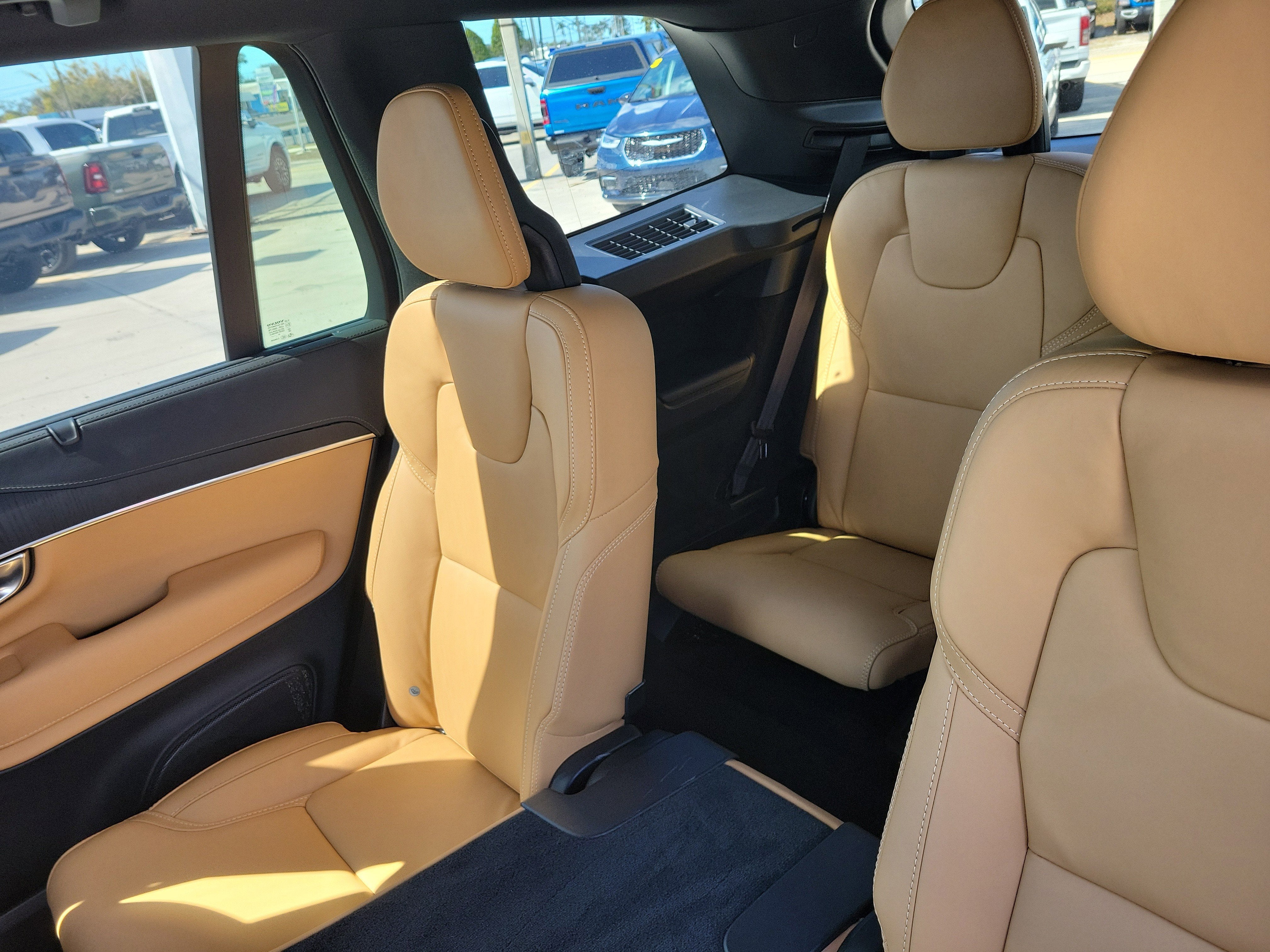 2025 Volvo XC90 Plug-In Hybrid Ultra