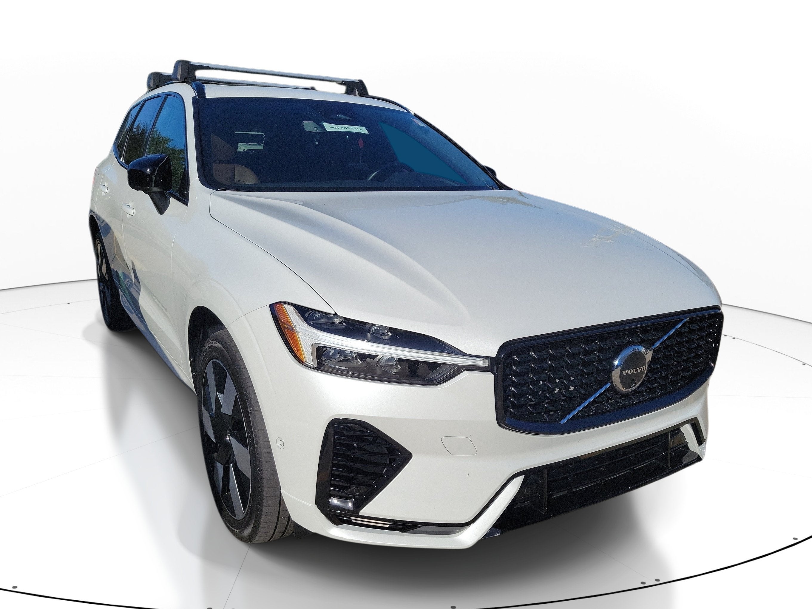 2025 Volvo XC60 Plug-In Hybrid Plus