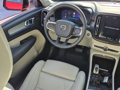 2023 Volvo XC40 Plus Dark Theme