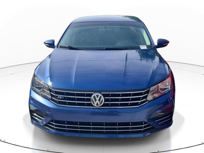 2017 Volkswagen Passat R-Line w/Comfort Pkg