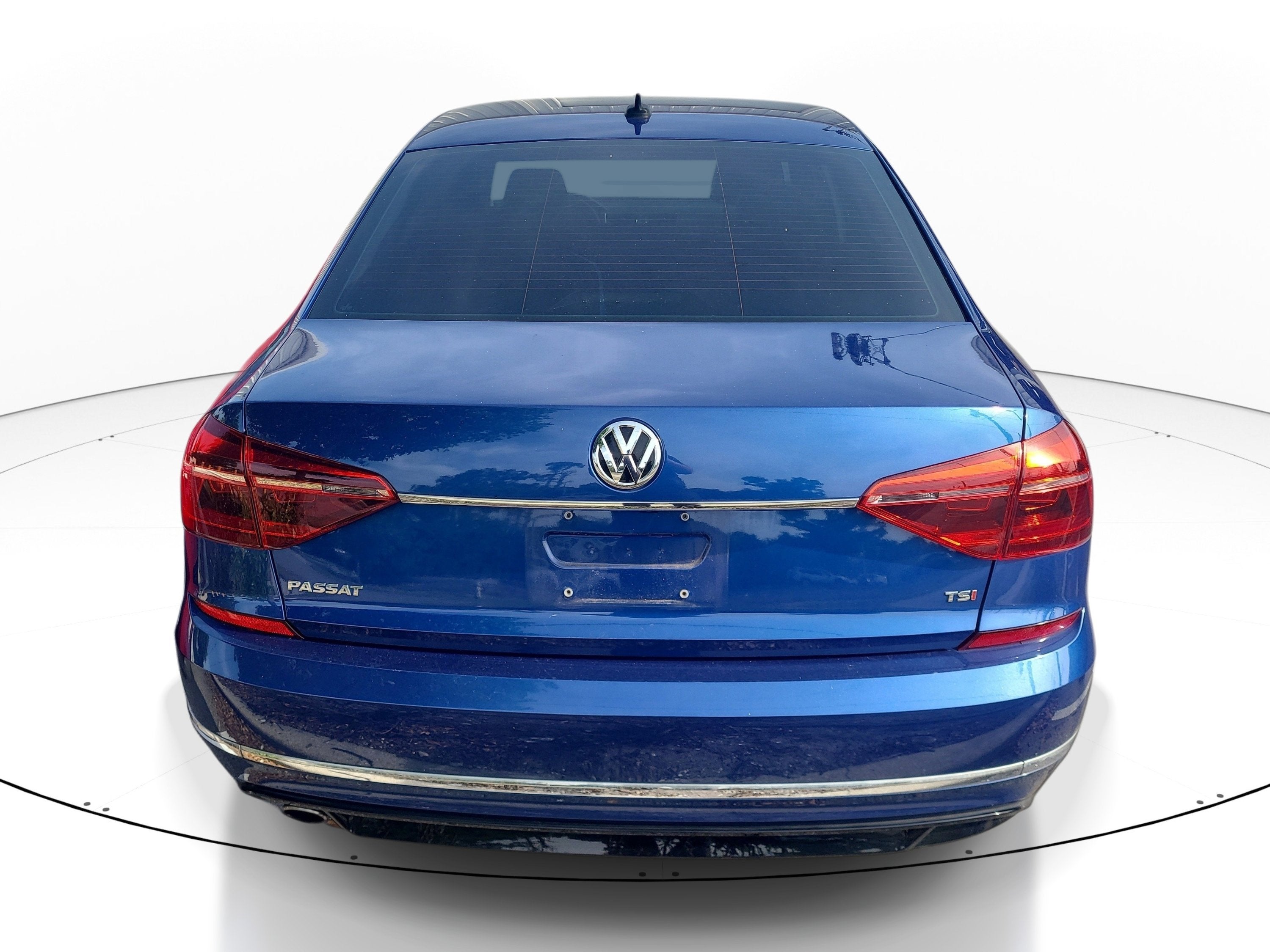 2017 Volkswagen Passat R-Line w/Comfort Pkg