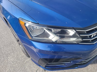 2017 Volkswagen Passat R-Line w/Comfort Pkg
