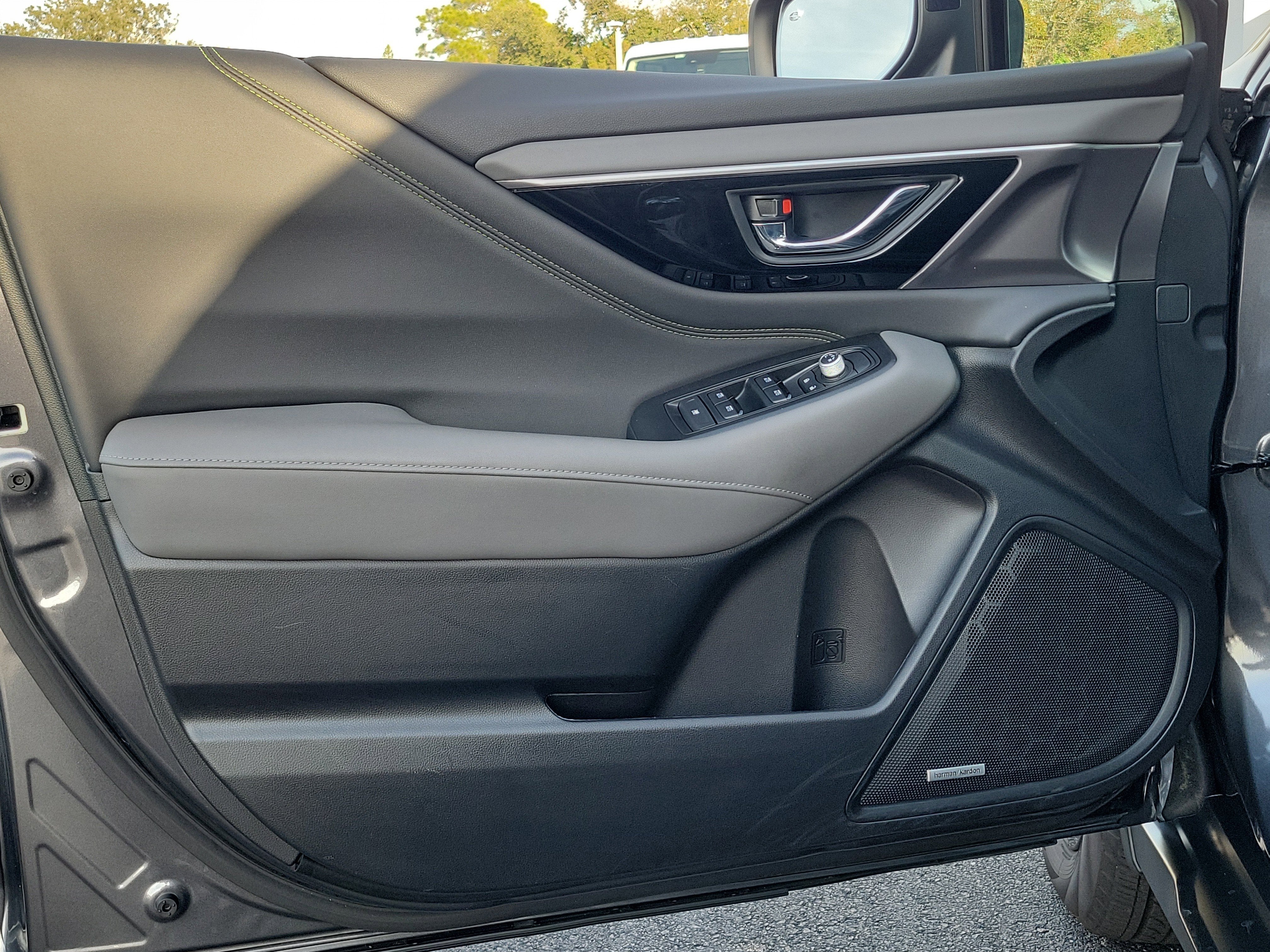 2025 Subaru Outback Onyx Edition XT