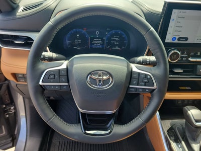 2024 Toyota Highlander LE