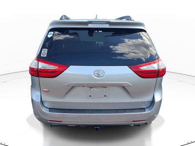 2018 Toyota Sienna LE