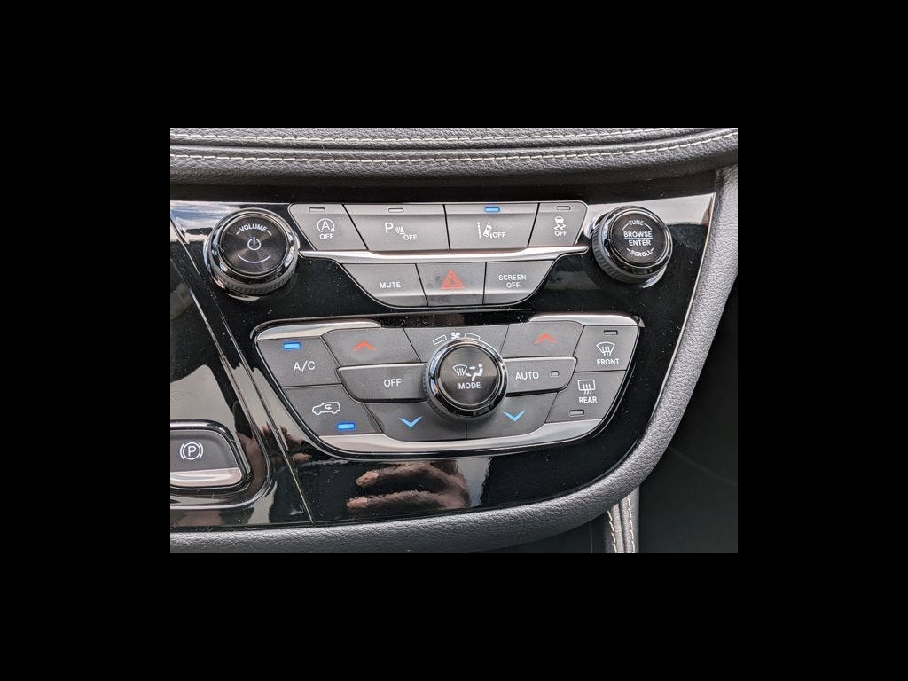 2025 Chrysler Pacifica Limited