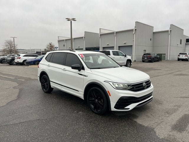 2022 Volkswagen Tiguan SE R-Line Black