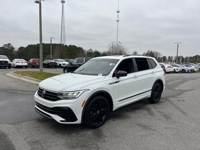 2022 Volkswagen Tiguan SE R-Line Black