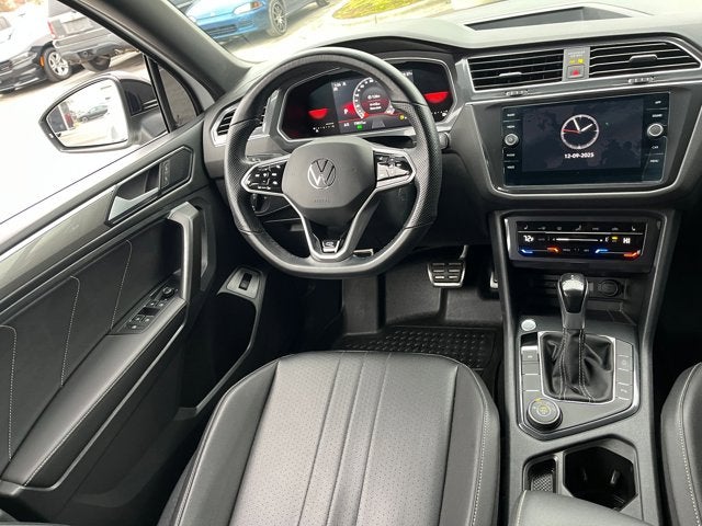 2022 Volkswagen Tiguan SE R-Line Black