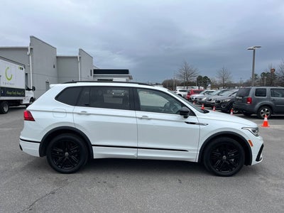 2022 Volkswagen Tiguan SE R-Line Black