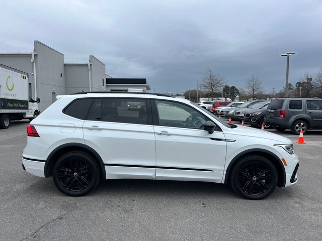 2022 Volkswagen Tiguan SE R-Line Black