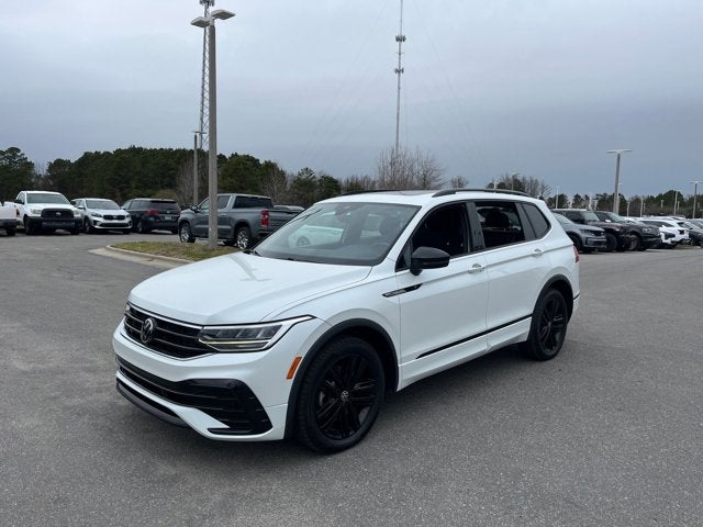 2022 Volkswagen Tiguan SE R-Line Black