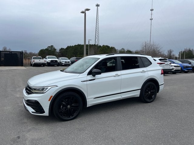 2022 Volkswagen Tiguan SE R-Line Black