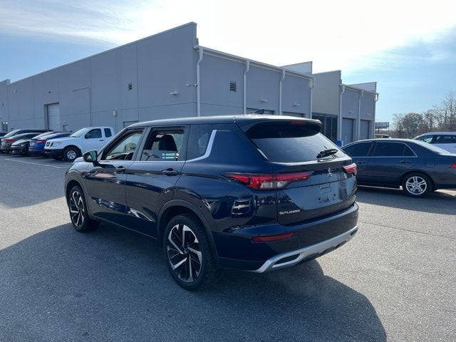 2023 Mitsubishi Outlander SE