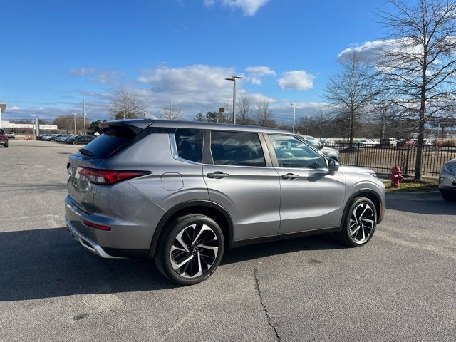 2022 Mitsubishi Outlander Black Edition