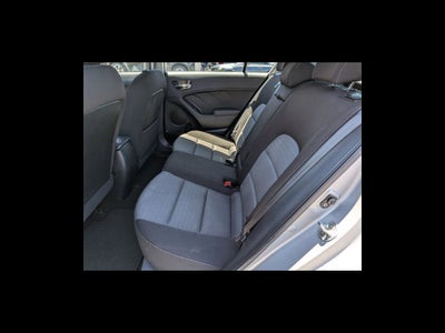 2016 Kia Forte 5-Door LX